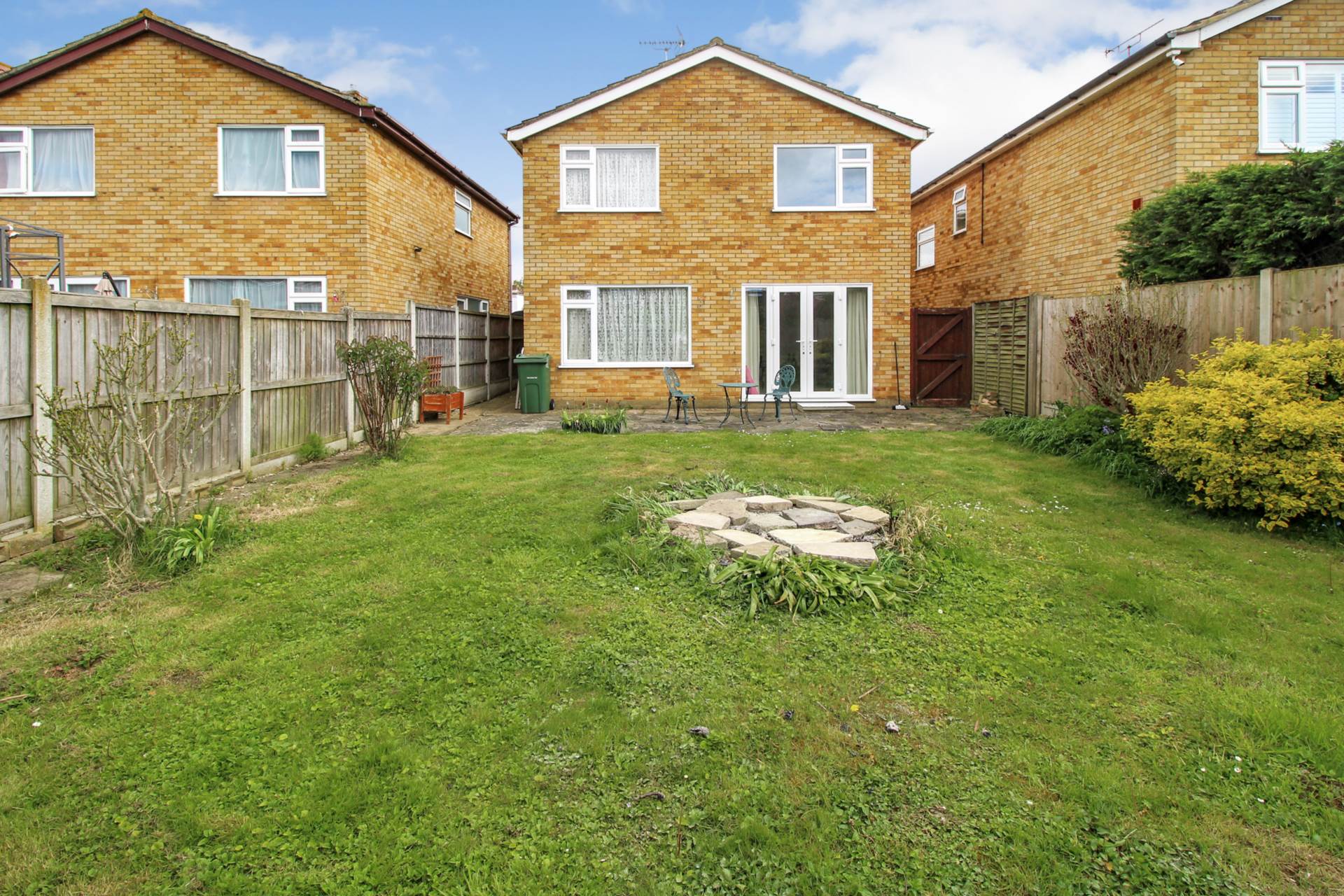 For sale 4 Bedroom Detached, Nipsells Chase, Mayland Ardent Estates