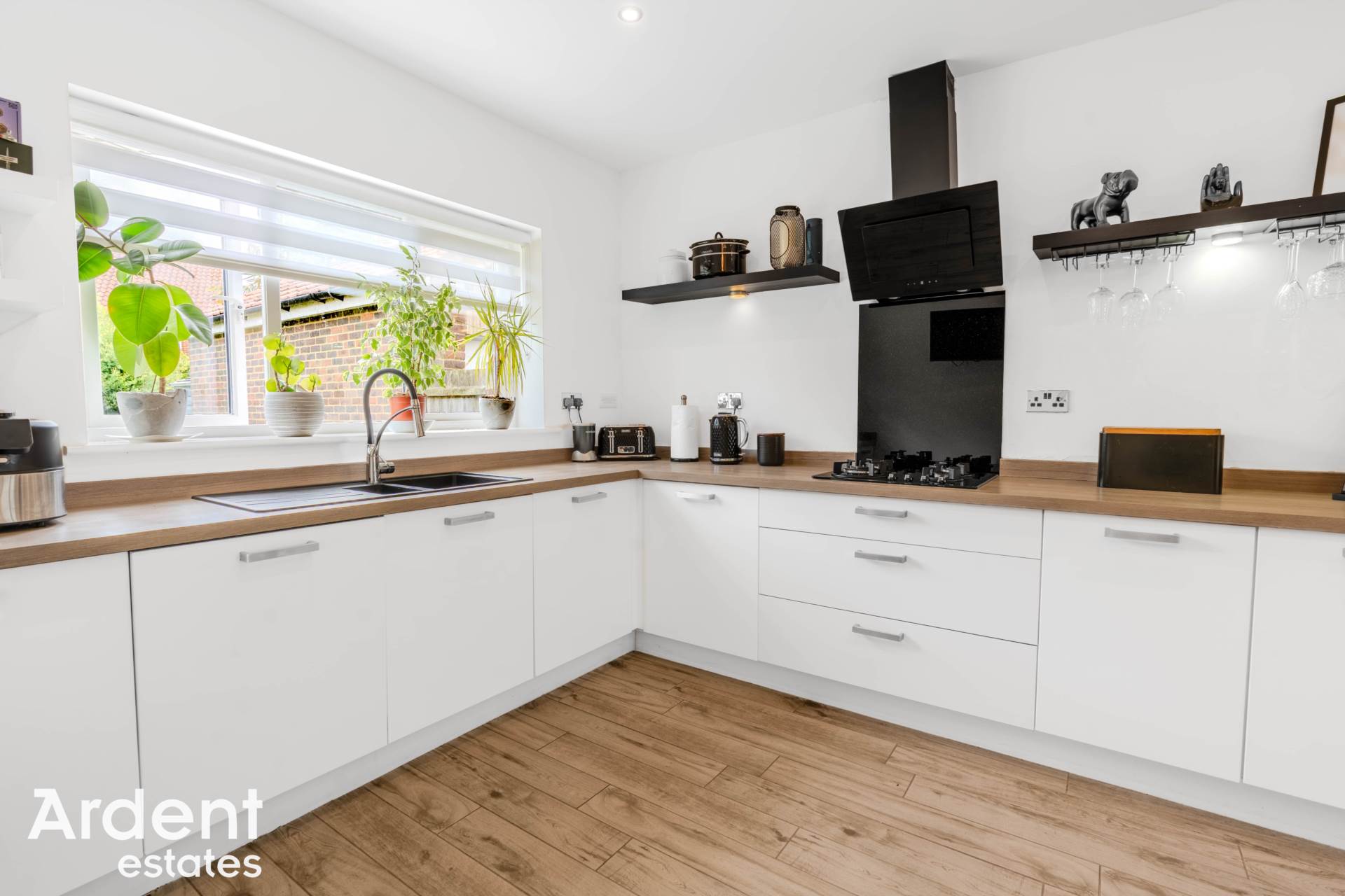 Photo 10 of Battle Rise, Heybridge