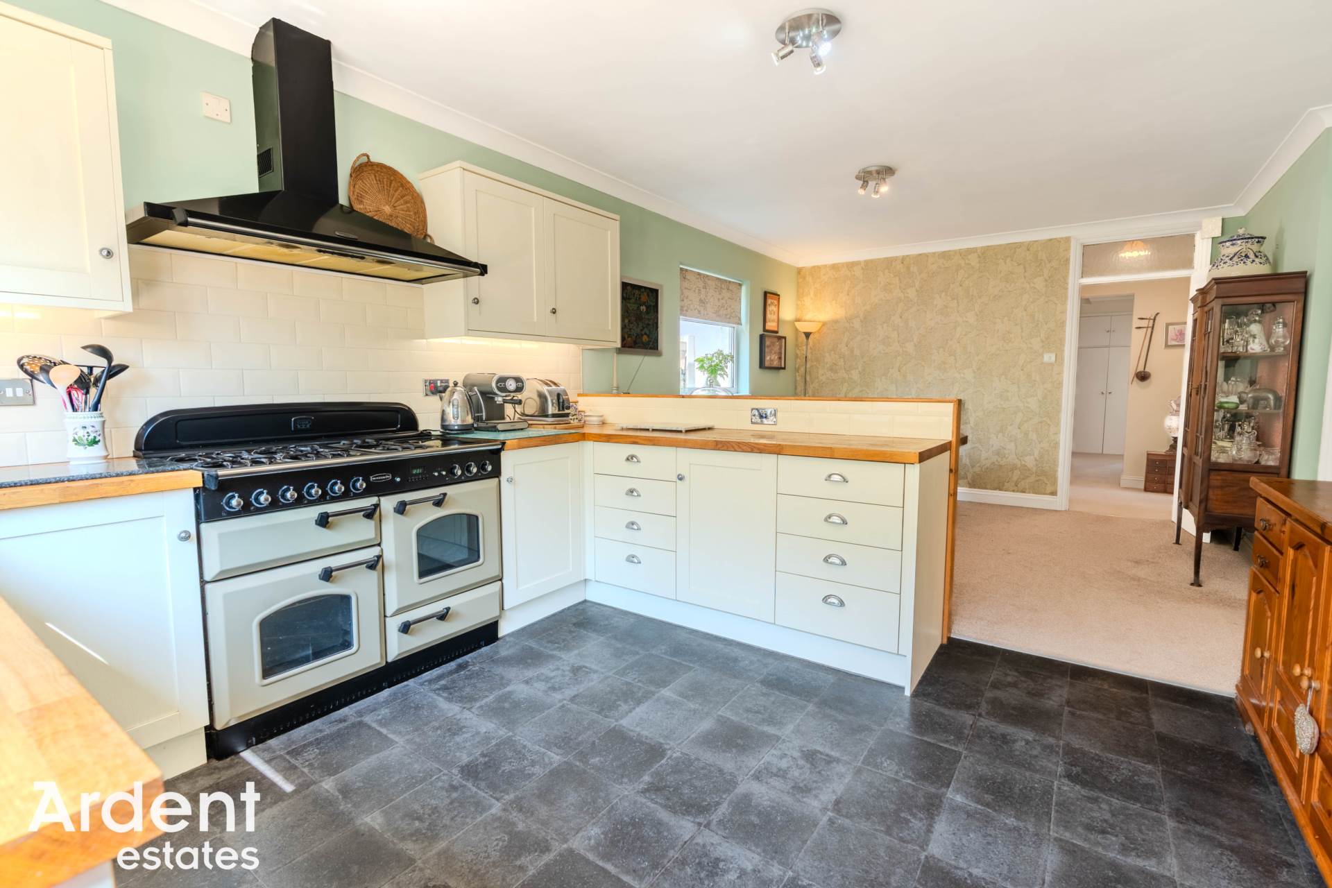 Photo 21 of Crescent Road, Heybridge