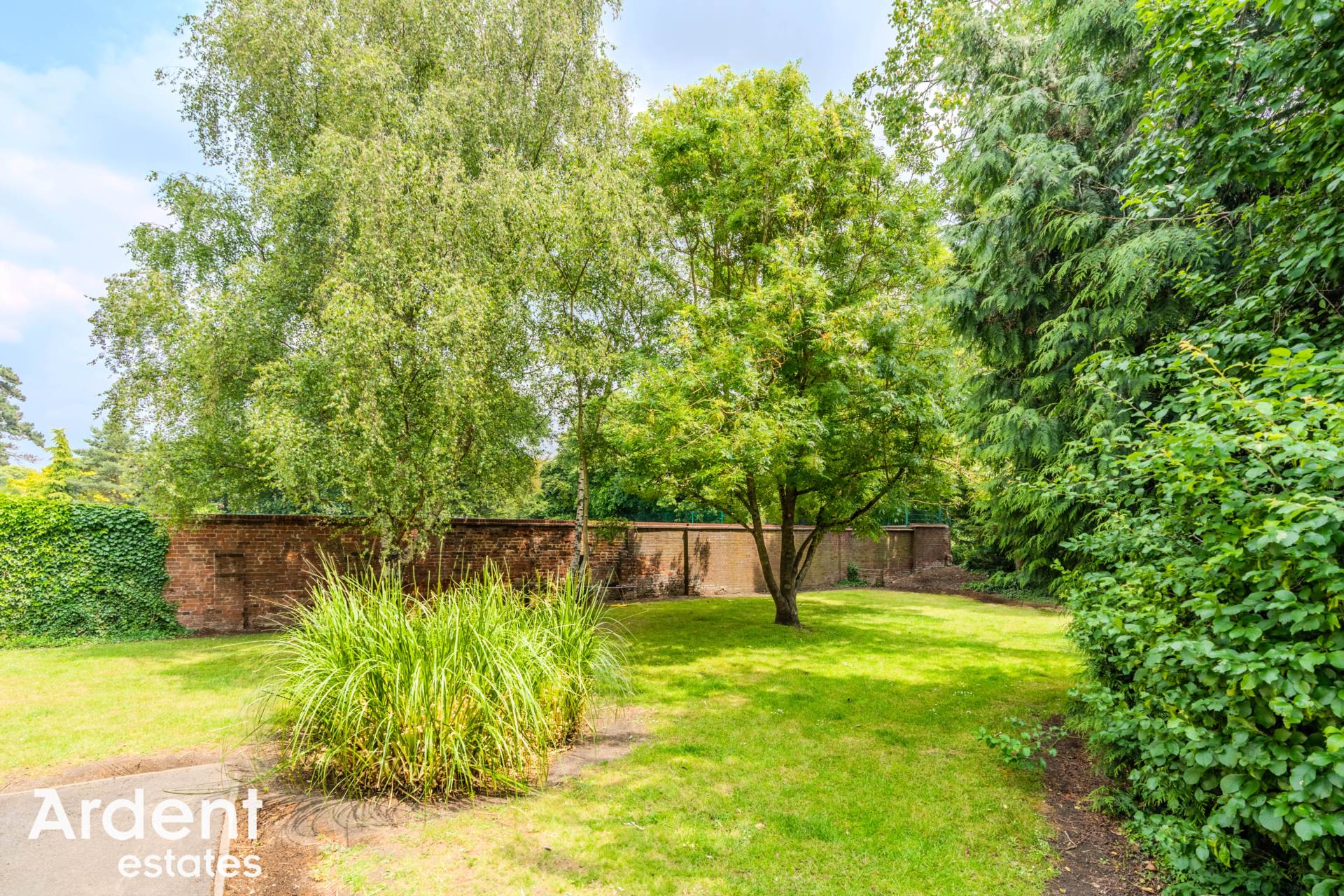 Photo 14 of Brooklands Walk, Chelmsford