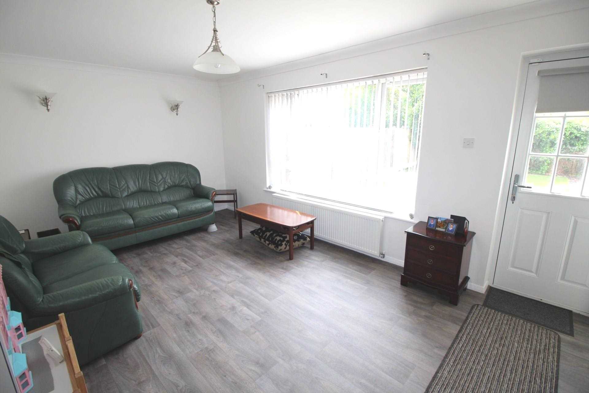 For sale 3 Bedroom SemiDetached, Basin Road, Heybridge Basin Ardent