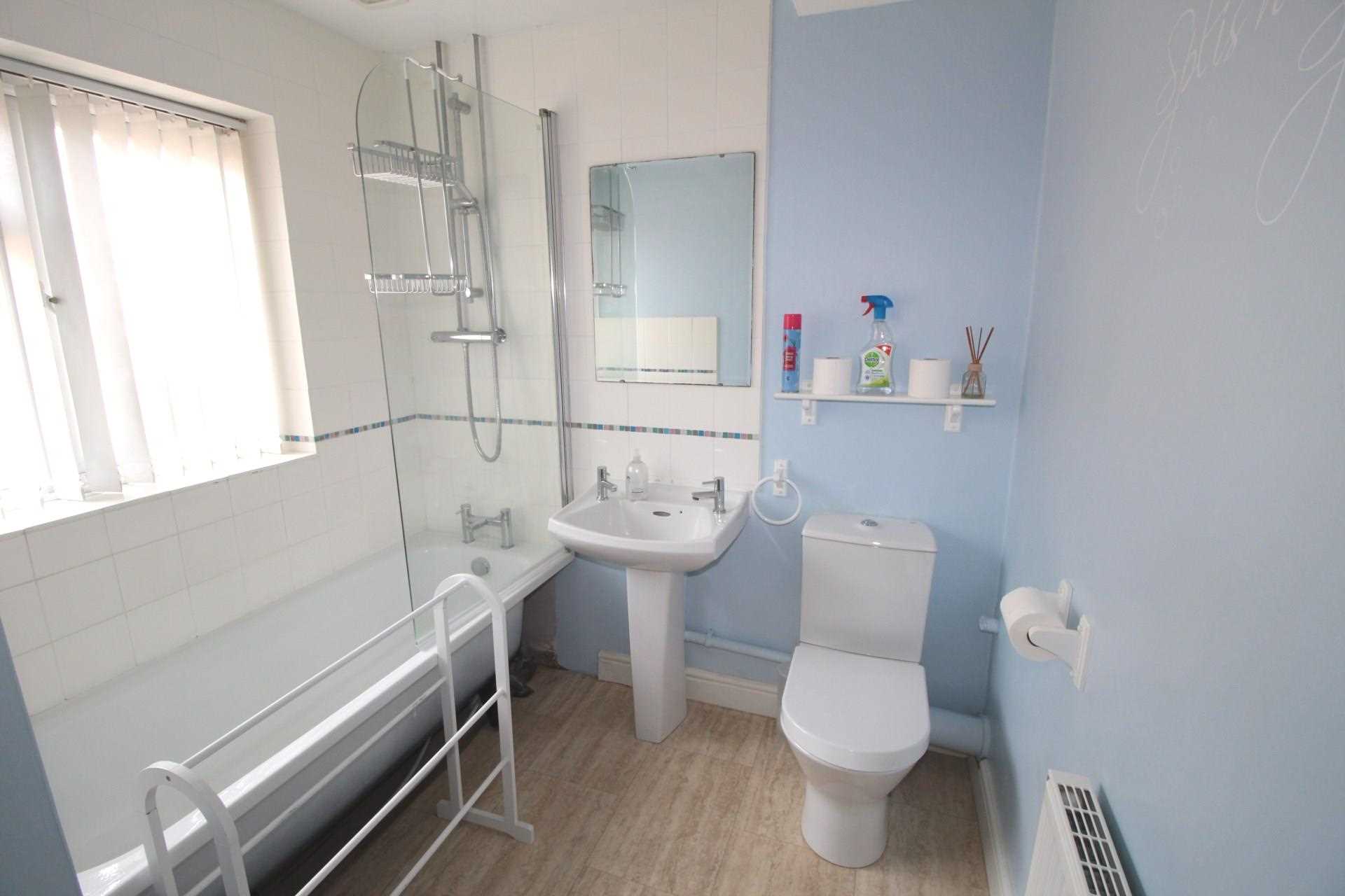 For sale 3 Bedroom SemiDetached, Basin Road, Heybridge Basin Ardent