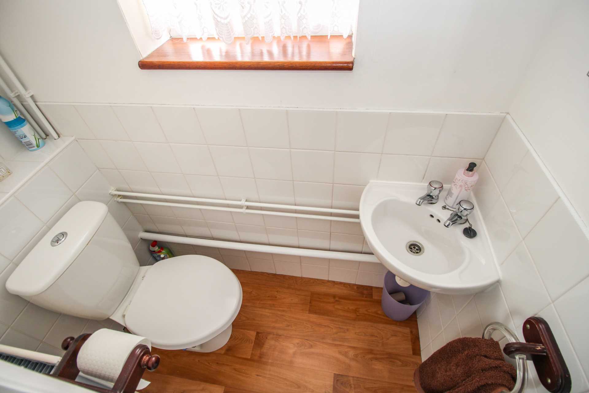 For sale 3 Bedroom SemiDetached, Basin Road, Heybridge Basin Ardent