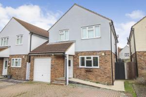 Photo of Garden Close, Althorne